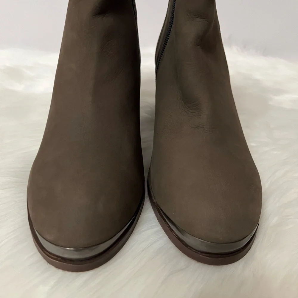 Diba Womens Taupe Sequoia Suede Leather Block Heel Booties Size 8.5M